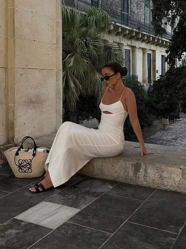 Sleek White Cut-Out Maxi Dress – A Chic Staple for All Seasons